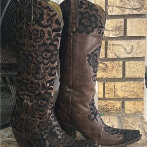 Corral Western Boots Elegant Brown and Black Women's Boots size 8.5